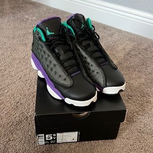 Jordan 13s GS 5.5=Womens 7